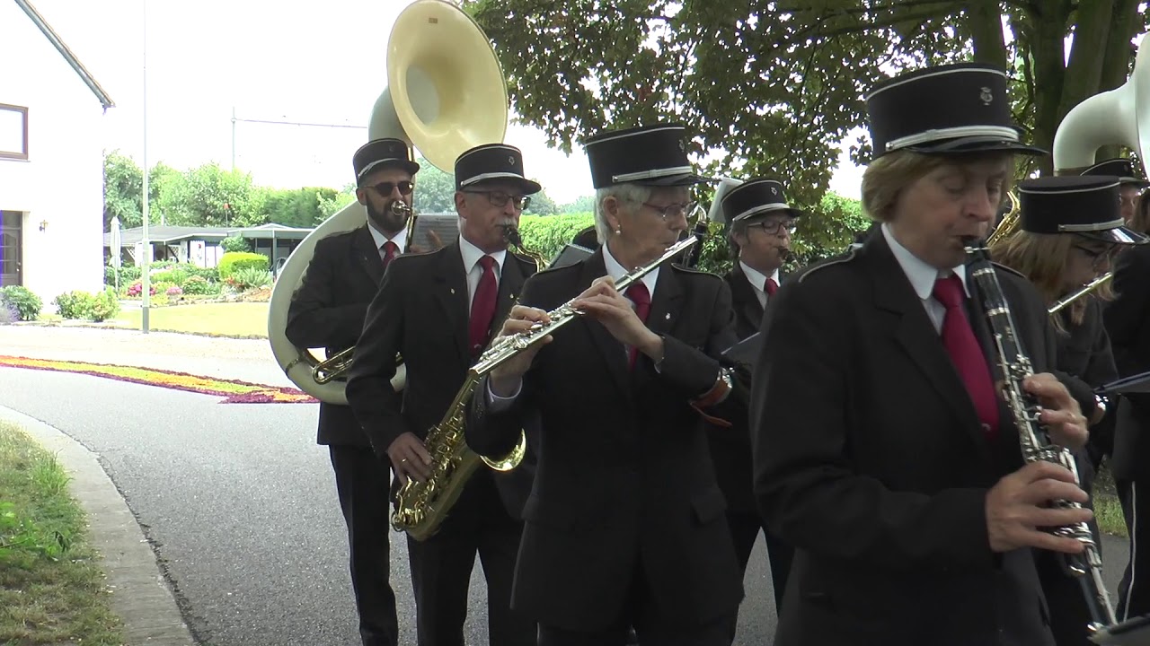 2018-06-24 Processie Nieuwstadt
